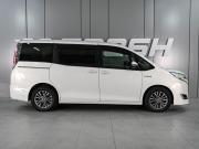 Toyota Noah III (R80) Рестайлинг Ростов-на-Дону  - изображение 25