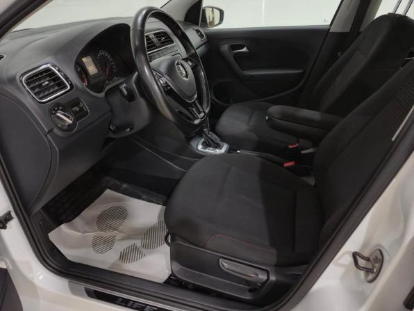 Volkswagen Polo V Рестайлинг с пробегом 2018 года, цена 1 130 000 рублей, 158064 км, седан, Автокод Объявления
