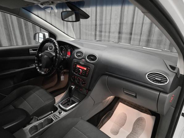 Ford Focus II Рестайлинг с пробегом 2011 года, цена 575 000 рублей, 257962 км, седан, Автокод Объявления