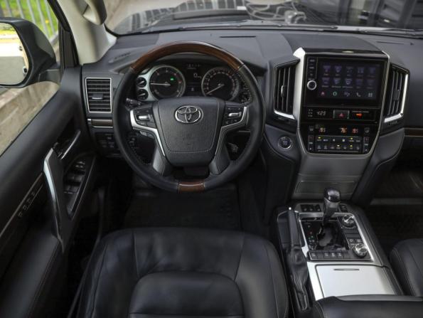 Toyota Land Cruiser 200 Series Рестайлинг 2 с пробегом 2016 года, цена 5 899 000 рублей, 114168 км, внедорожник, Автокод Объявления
