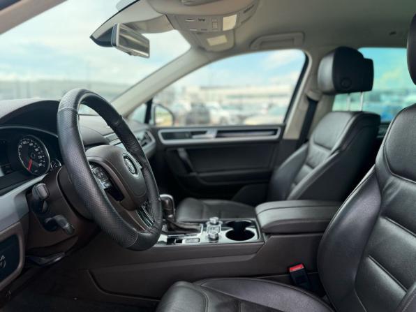 Volkswagen Touareg II Рестайлинг с пробегом 2014 года, цена 2 399 000 рублей, 211000 км, внедорожник, Автокод Объявления