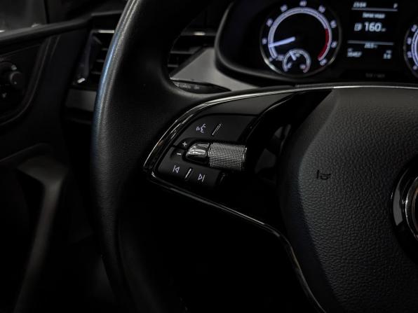 Skoda Rapid II с пробегом 2022 года, цена 1 825 000 рублей, 30457 км, лифтбек, Автокод Объявления