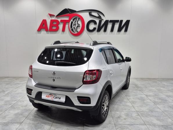 Renault Sandero II с пробегом 2017 года, цена 779 000 рублей, 199339 км, хэтчбек, Автокод Объявления