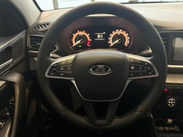 Lada (ВАЗ) Vesta I Рестайлинг (NG) с пробегом 2023 года, цена 1 349 000 рублей, 49000 км, седан, Автокод Объявления
