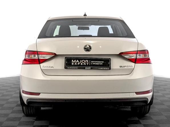 Skoda Superb III с пробегом 2019 года, цена 2 385 000 рублей, 53688 км, лифтбек, Автокод Объявления