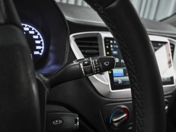 Hyundai Solaris II с пробегом 2018 года, цена 1 250 111 рублей, 268385 км, седан, Автокод Объявления