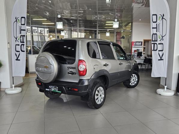 Chevrolet Niva I Рестайлинг с пробегом 2017 года, цена 799 000 рублей, 93530 км, внедорожник, Автокод Объявления