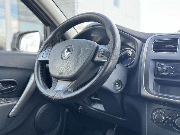 Renault Sandero II с пробегом 2016 года, цена 845 000 рублей, 138000 км, хэтчбек, Автокод Объявления