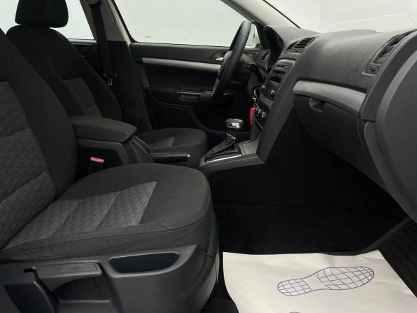 Skoda Octavia II (A5) Рестайлинг с пробегом 2012 года, цена 810 000 рублей, 239990 км, лифтбек, Автокод Объявления