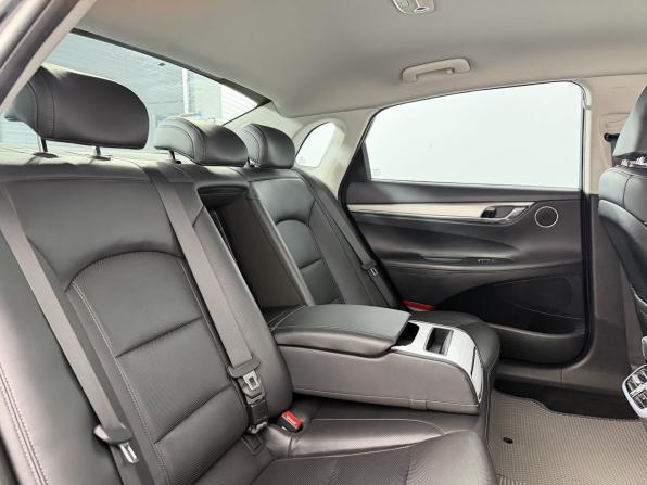 Hyundai Grandeur VI Рестайлинг с пробегом 2021 года, цена 2 650 000 рублей, 42950 км, седан, Автокод Объявления