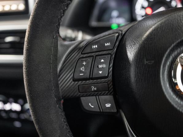 Mazda Axela III с пробегом 2015 года, цена 1 280 000 рублей, 119160 км, хэтчбек, Автокод Объявления