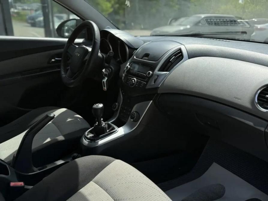 Chevrolet Cruze I Рестайлинг Ижевск  - изображение 25