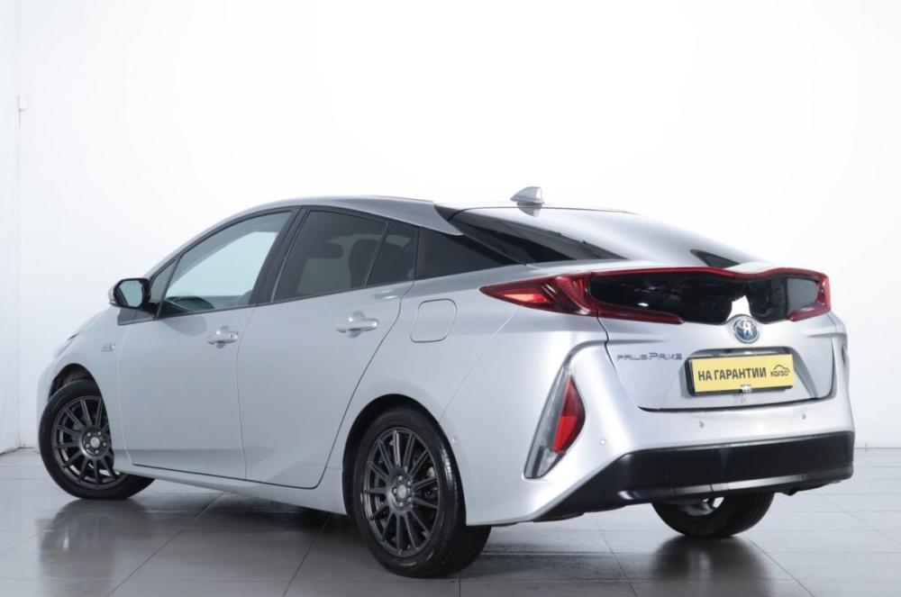 Toyota Prius IV (XW50) Челябинск  - изображение 5