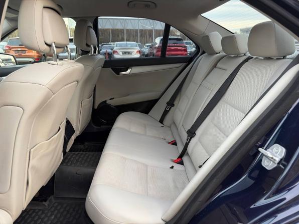Mercedes-Benz C-Класс III (W204) с пробегом 2010 года, цена 895 000 рублей, 290000 км, седан, Автокод Объявления