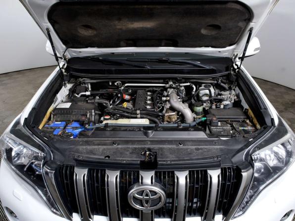Toyota Land Cruiser Prado 150 Series Рестайлинг 1 с пробегом 2014 года, цена 2 698 000 рублей, 333755 км, внедорожник, Автокод Объявления