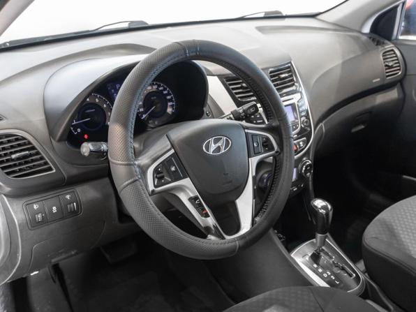 Hyundai Solaris I с пробегом 2012 года, цена 650 000 рублей, 219250 км, хэтчбек, Автокод Объявления