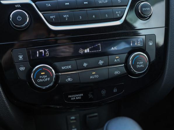 Nissan Qashqai II с пробегом 2018 года, цена 1 799 000 рублей, 131670 км, внедорожник, Автокод Объявления