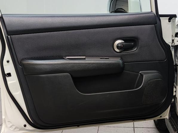 Nissan Tiida I с пробегом 2006 года, цена 480 000 рублей, 328557 км, хэтчбек, Автокод Объявления