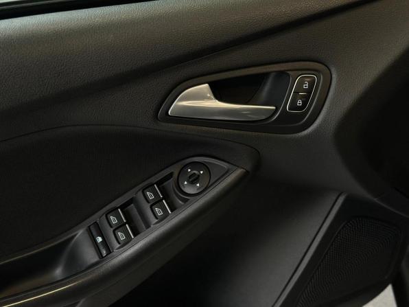 Ford Focus III Рестайлинг с пробегом 2017 года, цена 1 130 000 рублей, 113059 км, хэтчбек, Автокод Объявления
