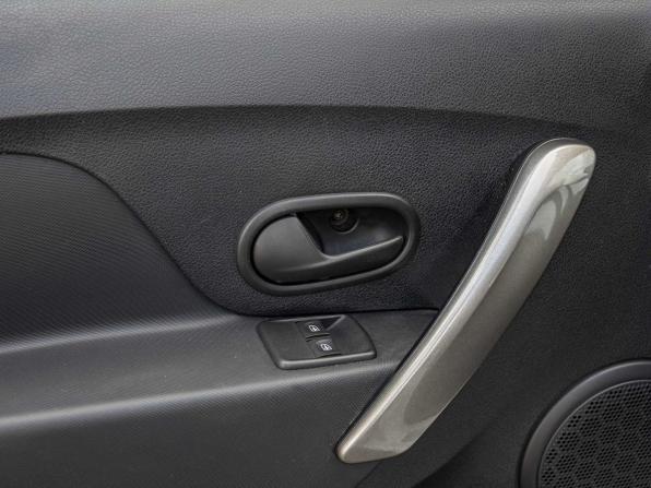 Renault Sandero II Рестайлинг с пробегом 2022 года, цена 1 428 820 рублей, 31100 км, хэтчбек, Автокод Объявления