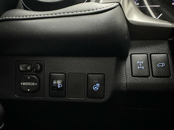 Toyota RAV4 IV (XA40) Рестайлинг с пробегом 2016 года, цена 2 340 000 рублей, 105994 км, внедорожник, Автокод Объявления