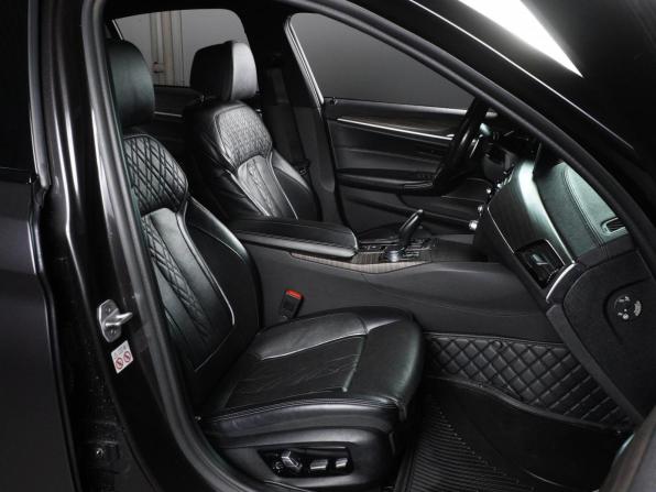 BMW 5 серии VII (G30/G31/G38) с пробегом 2018 года, цена 3 850 000 рублей, 165397 км, седан, Автокод Объявления