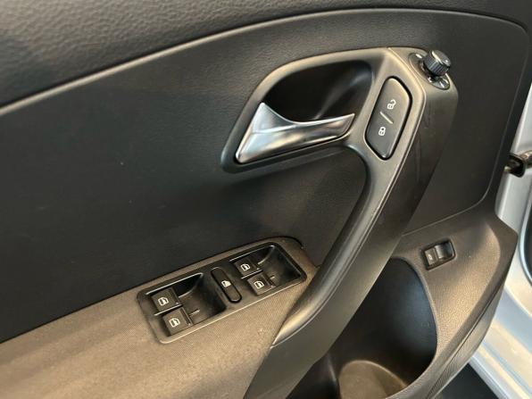 Volkswagen Polo V с пробегом 2012 года, цена 699 900 рублей, 177896 км, седан, Автокод Объявления