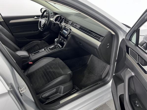 Volkswagen Passat B8 с пробегом 2016 года, цена 1 889 000 рублей, 260000 км, универсал, Автокод Объявления