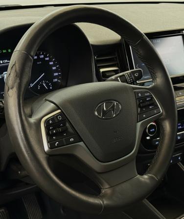 Hyundai Solaris II Рестайлинг с пробегом 2021 года, цена 1 575 000 рублей, 118582 км, седан, Автокод Объявления