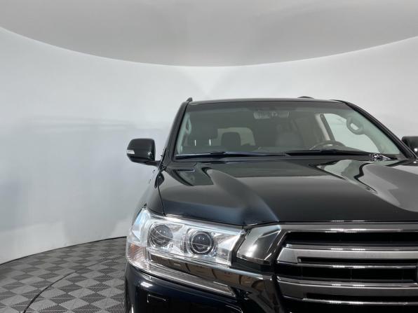 Toyota Land Cruiser 200 Series Рестайлинг 2 с пробегом 2017 года, цена 6 599 000 рублей, 87000 км, внедорожник, Автокод Объявления