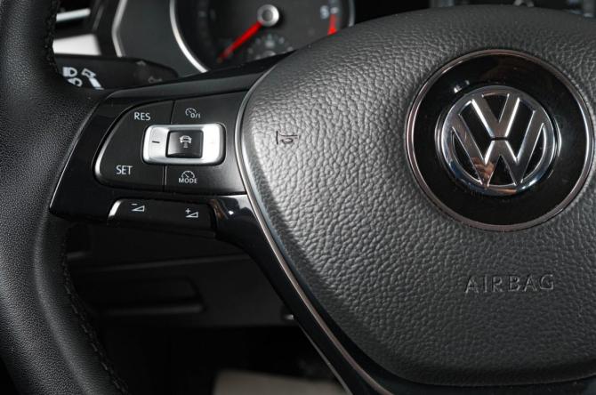 Volkswagen Passat B8 с пробегом 2017 года, цена 1 619 000 рублей, 282000 км, универсал, Автокод Объявления