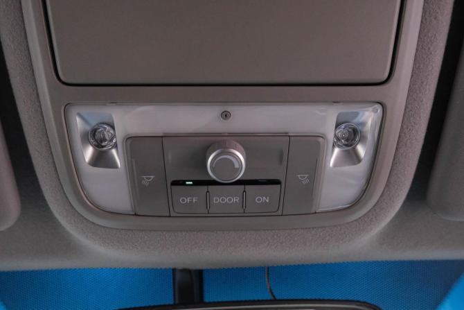 Honda Stepwgn V с пробегом 2015 года, цена 1 799 000 рублей, 132723 км, минивэн, Автокод Объявления