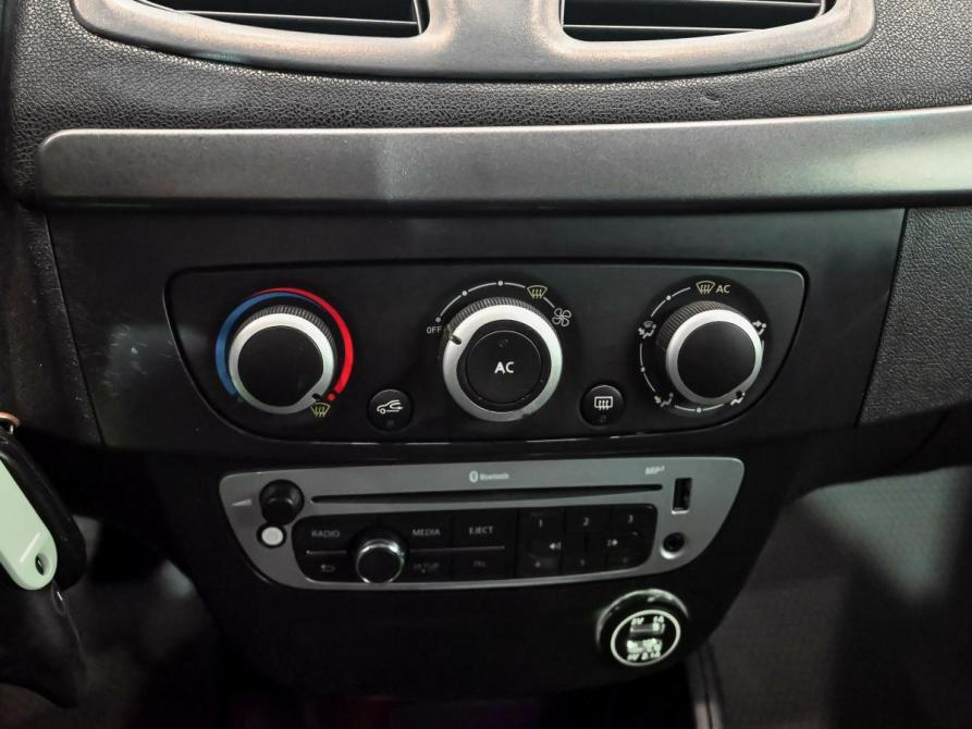Renault Fluence I Рестайлинг Екатеринбург  - изображение 16
