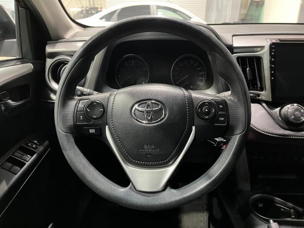 Toyota RAV4 IV (XA40) Рестайлинг с пробегом 2017 года, цена 1 948 000 рублей, 195300 км, внедорожник, Автокод Объявления