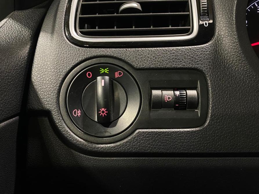 Volkswagen Polo V Рестайлинг Челябинск  - изображение 16