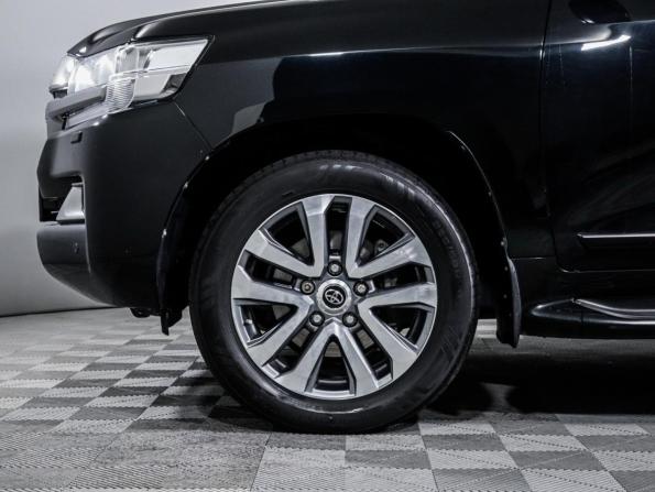 Toyota Land Cruiser 200 Series Рестайлинг 2 с пробегом 2017 года, цена 5 898 000 рублей, 233960 км, внедорожник, Автокод Объявления