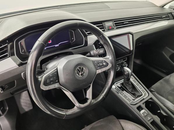 Volkswagen Passat B8 Рестайлинг с пробегом 2020 года, цена 2 175 000 рублей, 102917 км, седан, Автокод Объявления