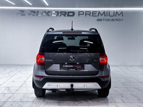 Skoda Yeti I Рестайлинг с пробегом 2017 года, цена 1 499 000 рублей, 82000 км, внедорожник, Автокод Объявления