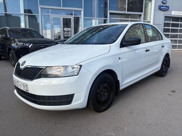 Skoda Rapid I с пробегом 2017 года, цена 949 000 рублей, 182529 км, лифтбек, Автокод Объявления