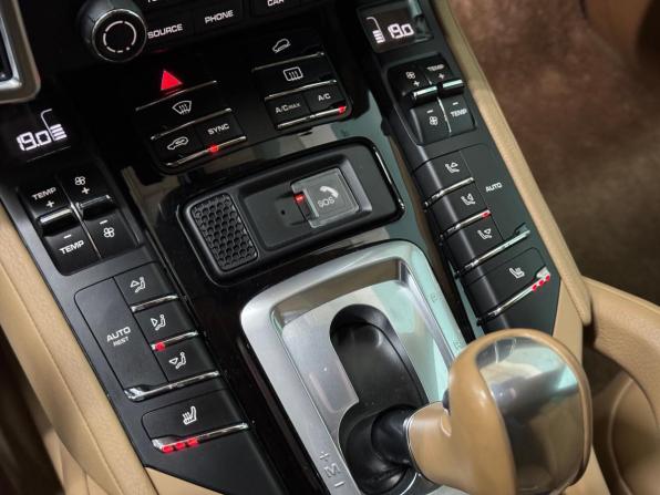 Porsche Cayenne II Рестайлинг (958) с пробегом 2017 года, цена 3 950 000 рублей, 170400 км, внедорожник, Автокод Объявления