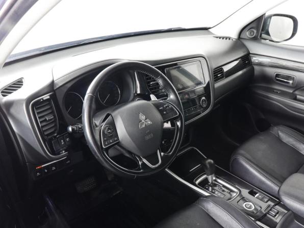 Mitsubishi Outlander III Рестайлинг 2 с пробегом 2017 года, цена 2 190 000 рублей, 147169 км, внедорожник, Автокод Объявления