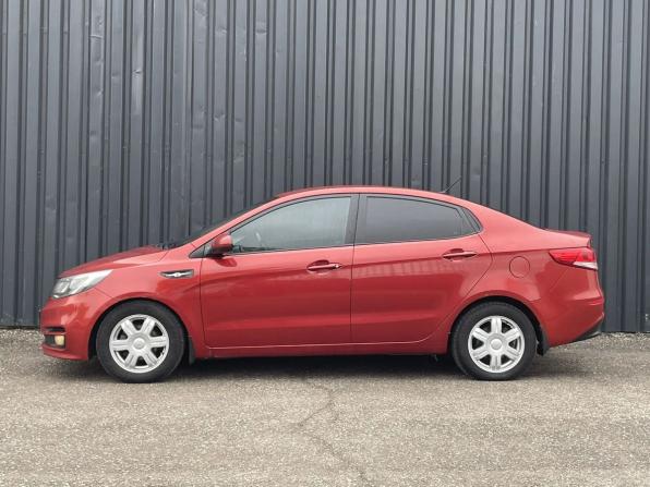Kia Rio III Рестайлинг с пробегом 2015 года, цена 1 050 000 рублей, 146300 км, седан, Автокод Объявления