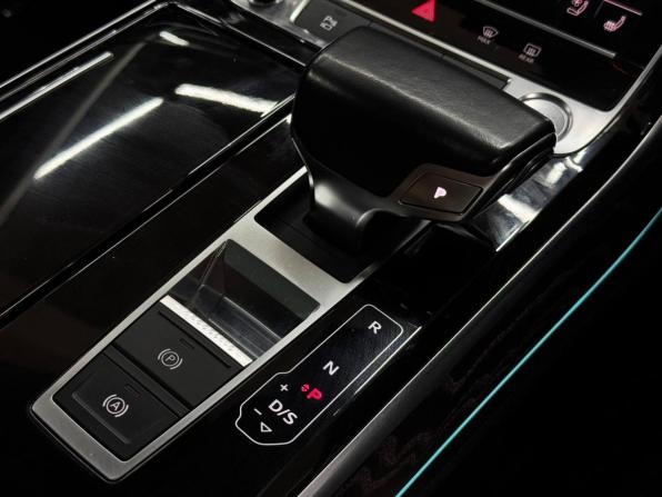 Audi A8 IV (D5) с пробегом 2018 года, цена 5 599 000 рублей, 86000 км, седан, Автокод Объявления