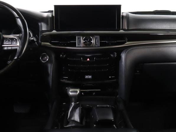 Lexus LX III Рестайлинг 2 с пробегом 2016 года, цена 6 700 000 рублей, 197946 км, внедорожник, Автокод Объявления