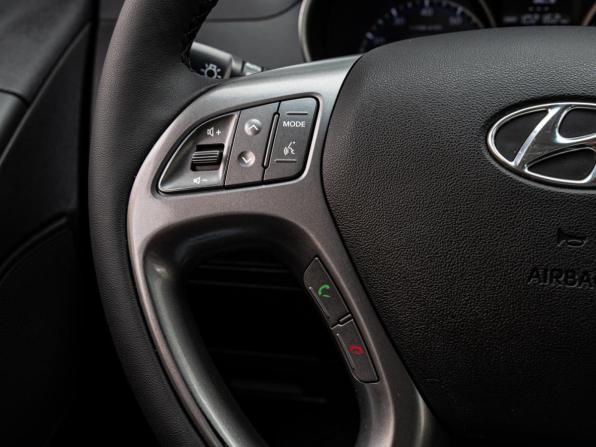 Hyundai ix35 I Рестайлинг с пробегом 2015 года, цена 1 690 000 рублей, 102162 км, внедорожник, Автокод Объявления