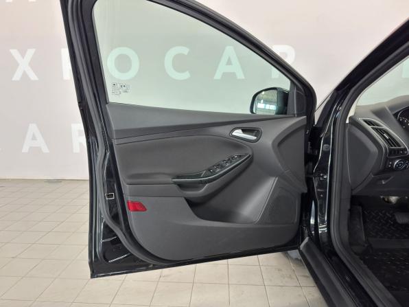 Ford Focus III с пробегом 2013 года, цена 930 000 рублей, 136001 км, седан, Автокод Объявления