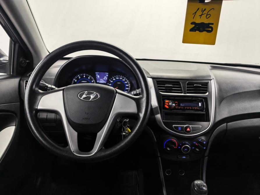 Hyundai Solaris I Санкт-Петербург  - изображение 11