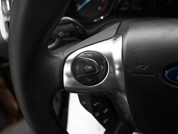 Ford Kuga II с пробегом 2013 года, цена 1 400 000 рублей, 129332 км, внедорожник, Автокод Объявления