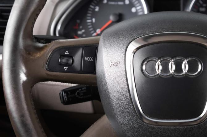 Audi Q7 I (4L) с пробегом 2006 года, цена 1 399 000 рублей, 195654 км, внедорожник, Автокод Объявления