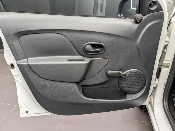 Renault Logan II Рестайлинг с пробегом 2020 года, цена 970 000 рублей, 68382 км, седан, Автокод Объявления
